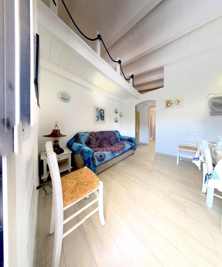 Residence La Marina Isola Rossa Exterior photo