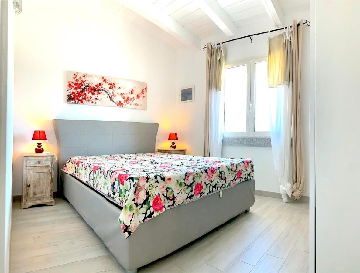 Residence La Marina Isola Rossa Exterior photo