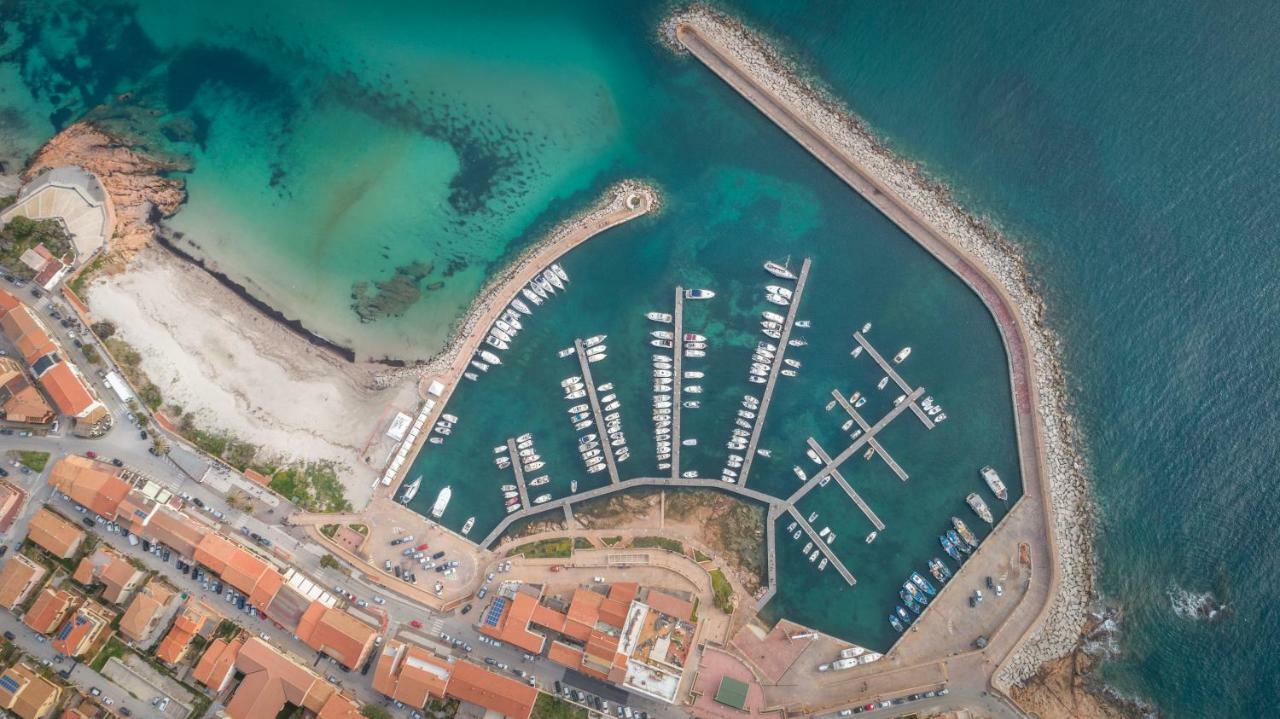 Residence La Marina Isola Rossa Exterior photo