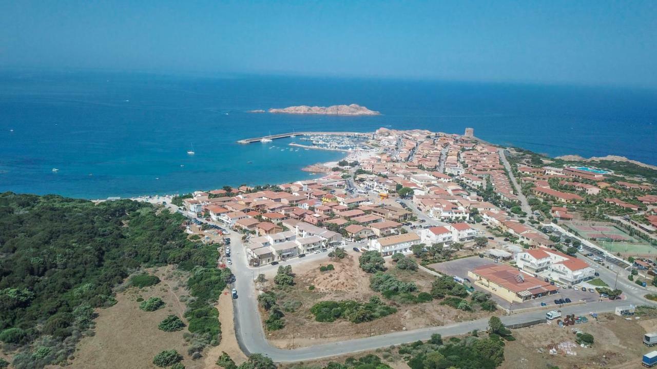Residence La Marina Isola Rossa Exterior photo