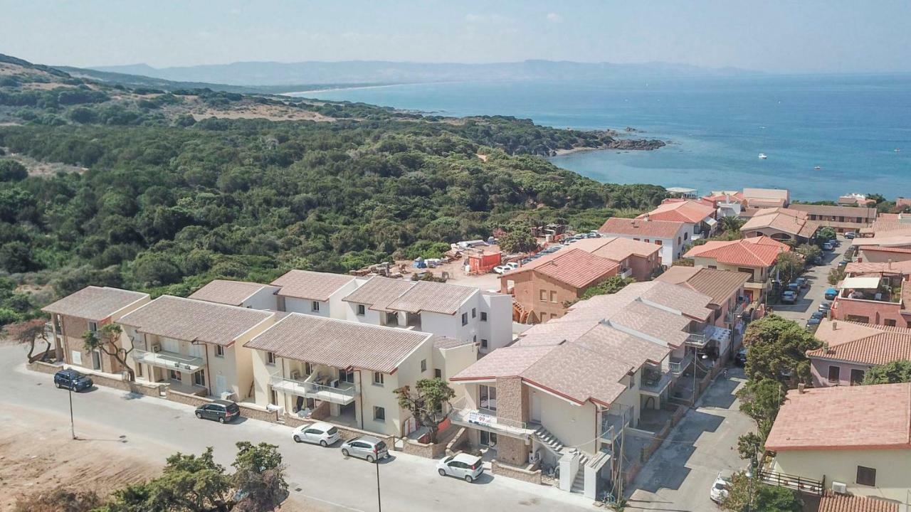 Residence La Marina Isola Rossa Exterior photo