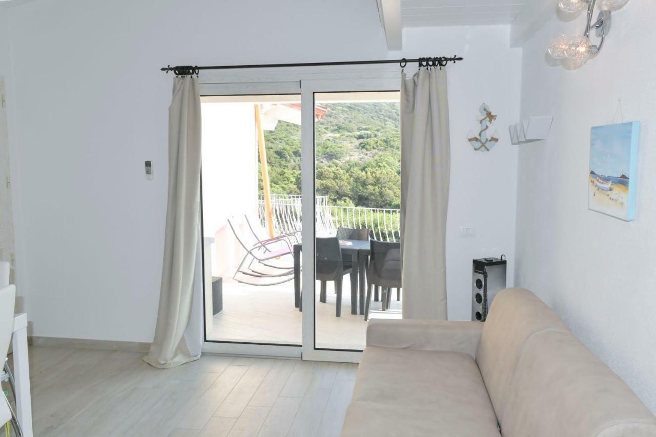 Residence La Marina Isola Rossa Exterior photo